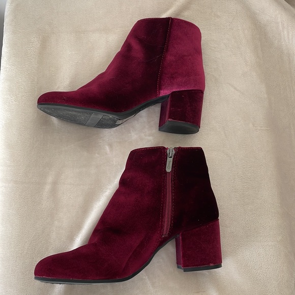 Sam Edelman Taye Velvet Ankle Boots Size 8 Booties Burgundy - Picture 7 of 11